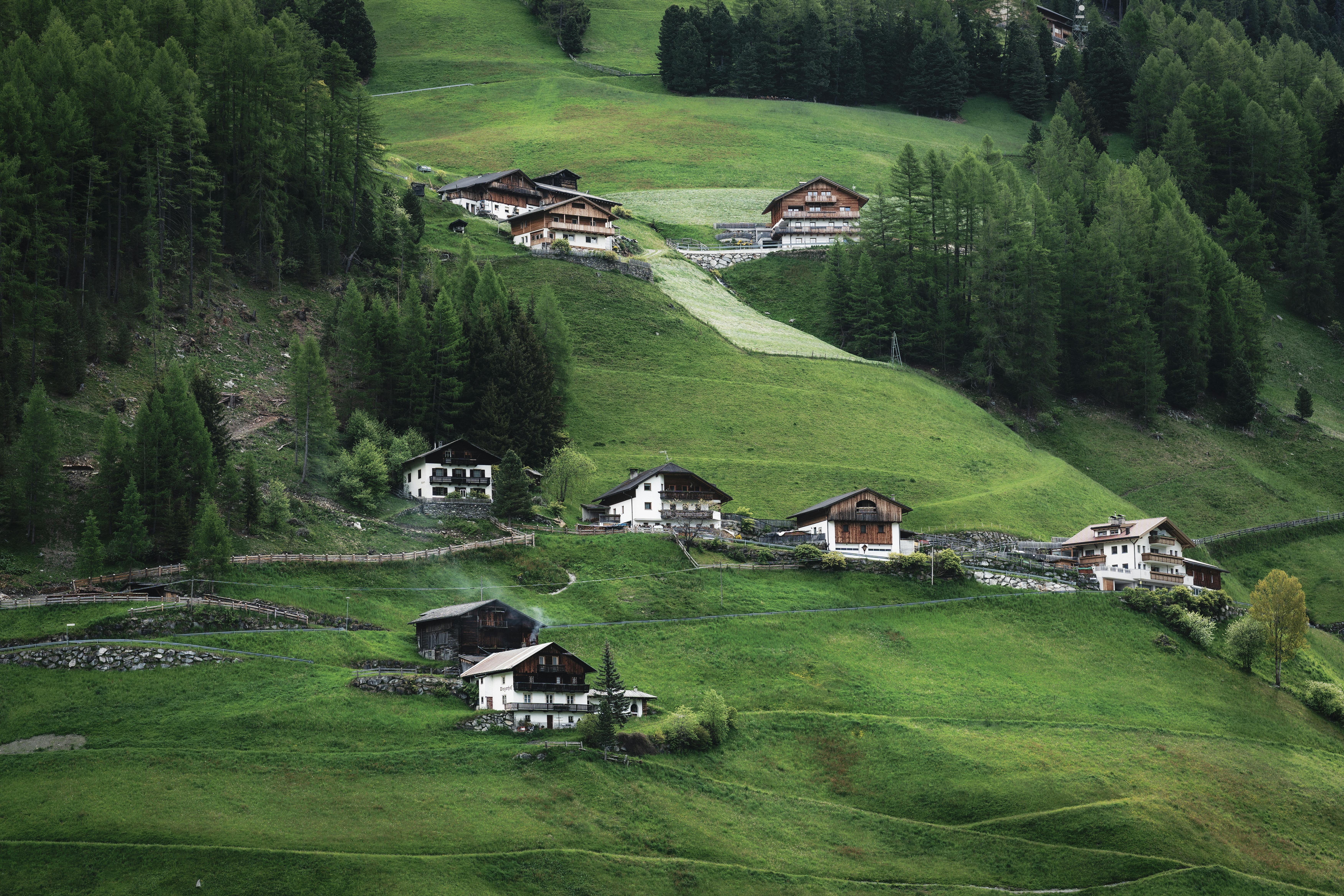 "Revitalizing Rural Tourism: Reconnecting with Nature in Unexpected Locales"
