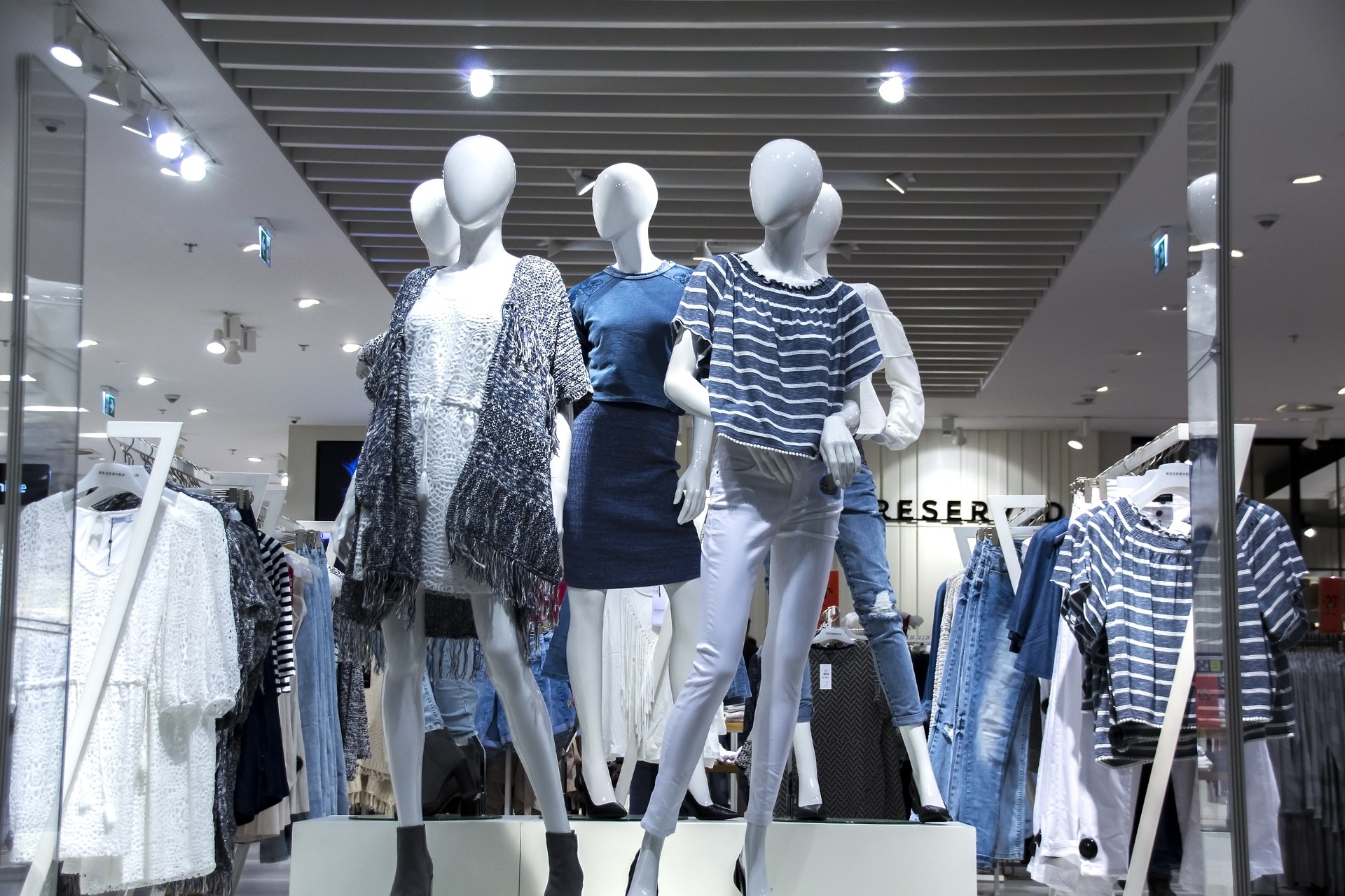 Moda de los 90: Resurgimiento y Reinvención