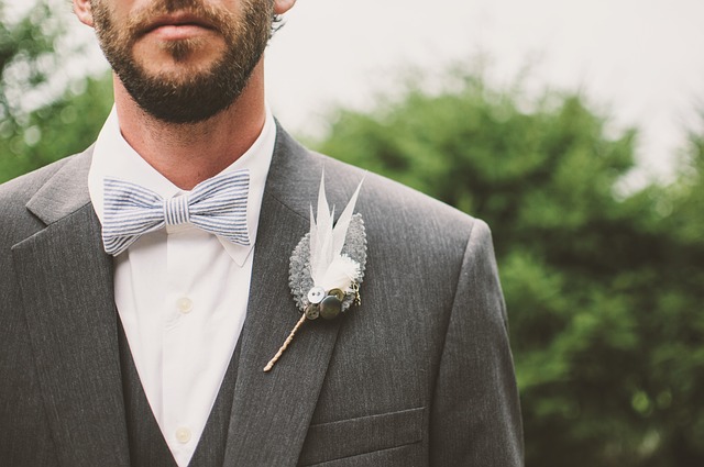 The Ultimate Guide to Men's Wedding Suits: How to Look Your Best on the Big Day