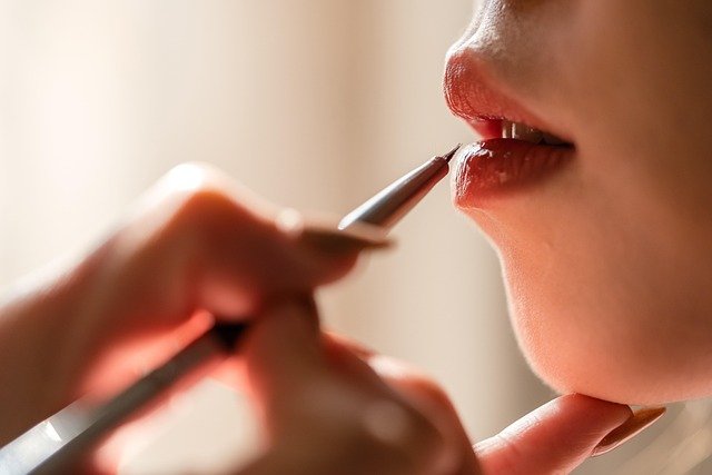 Mastering the Art of Eyeliner: Techniques and Trends