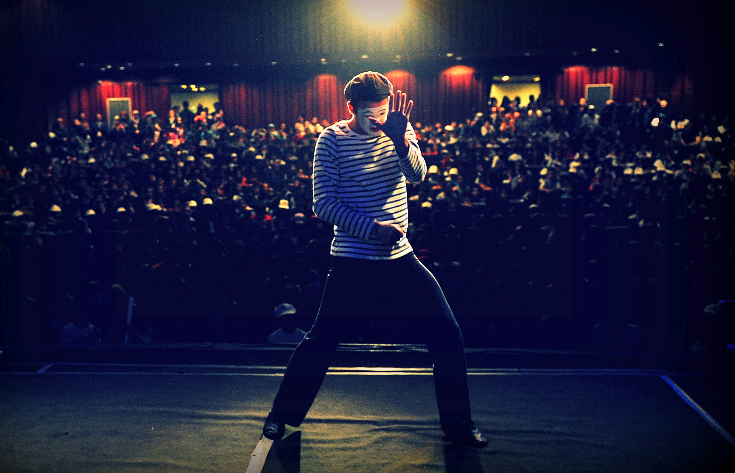 Unmasking the Charm of Mime Artistry: The Silent Revolution in Entertainment