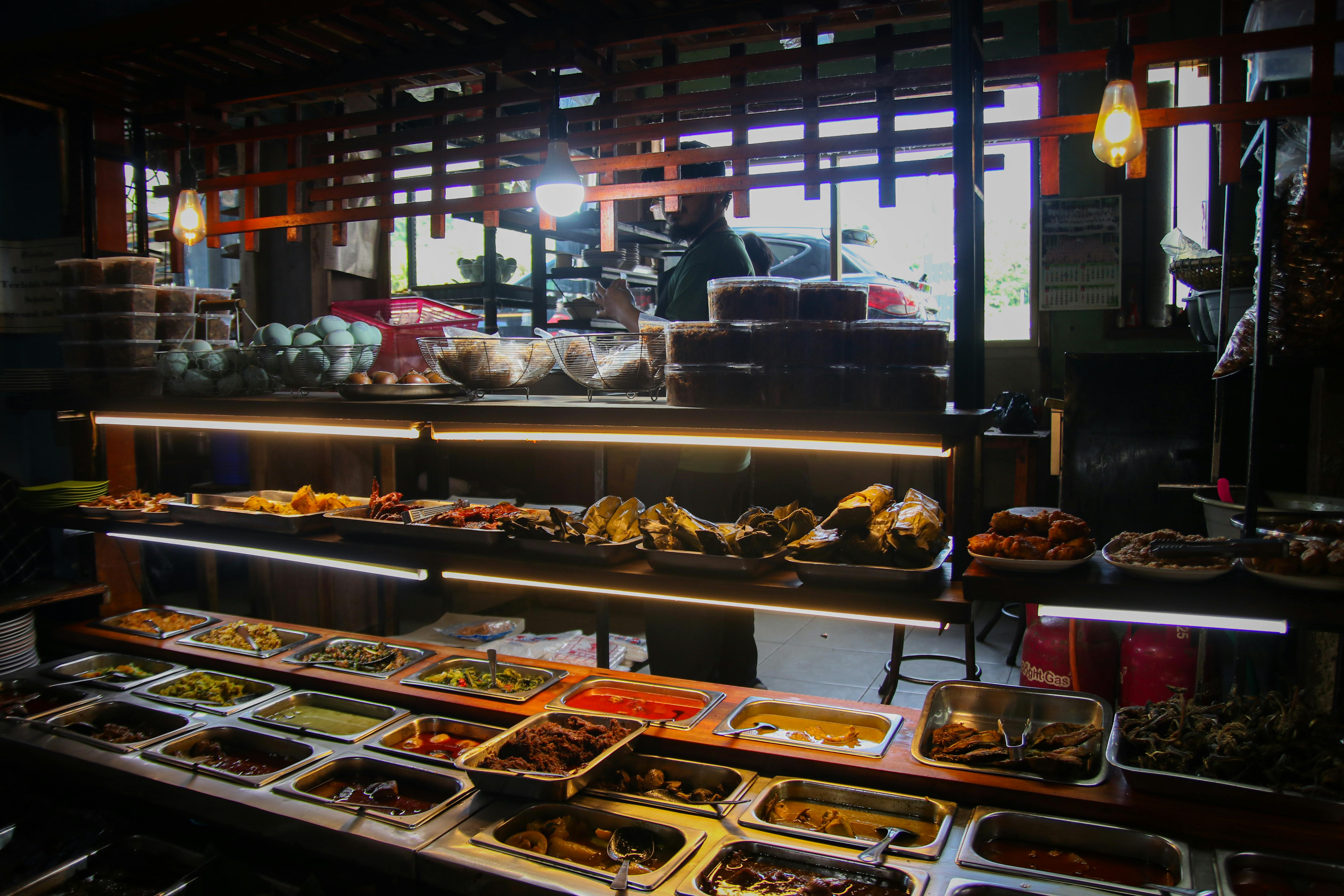 Unraveling the Mystique of Night Markets: An Unforgettable Journey into the Heart of Local Cultures
