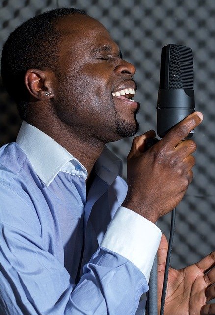 Lavori per Voice Actor: guida pratica per doppiaggio e animazione