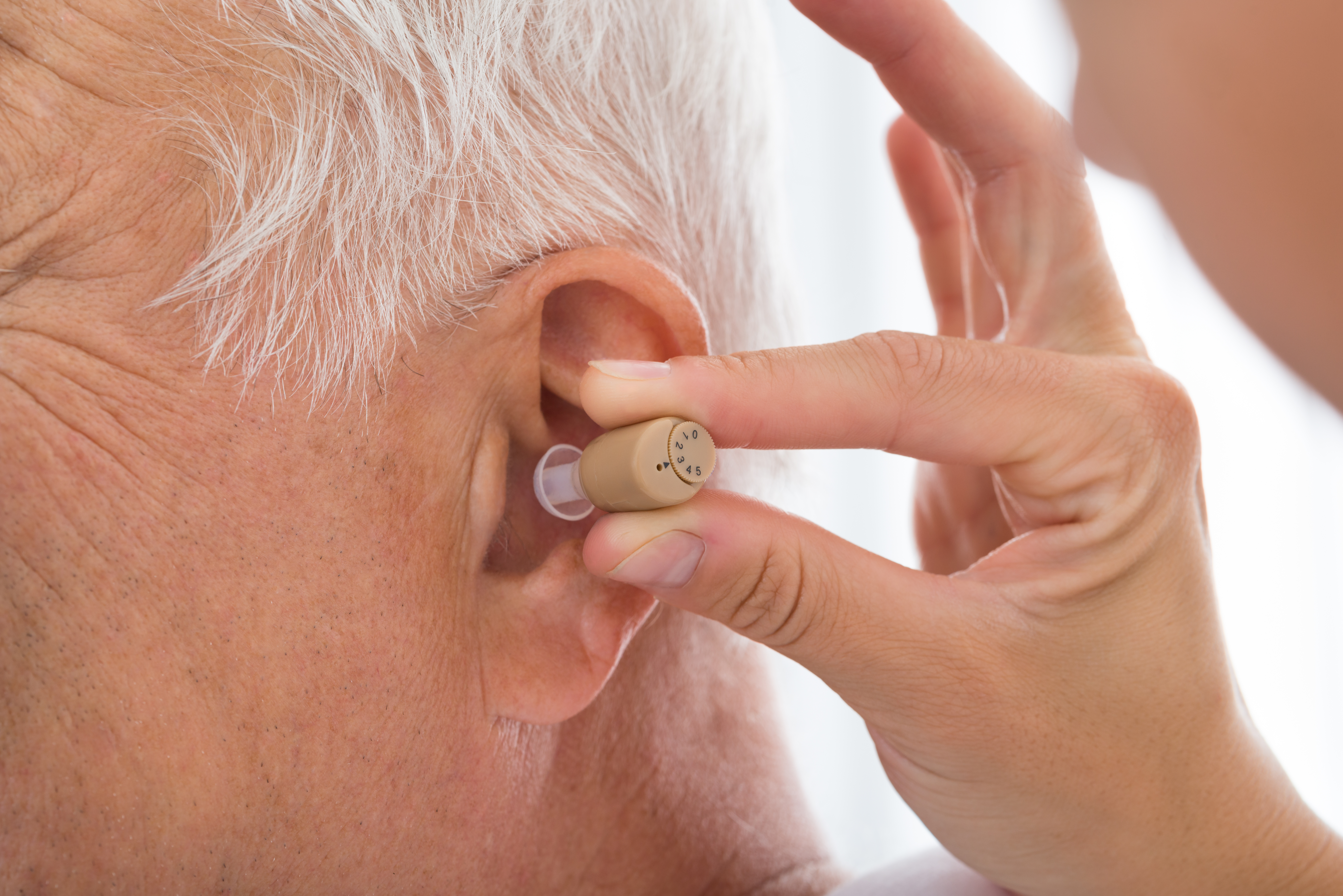 US Hearing Aid Price Guide: Affordable Hearing Aid for Seniors in the US