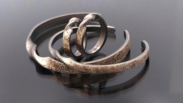 The Resurgence of Chunky Jewelry: Bold Statements in Fashion