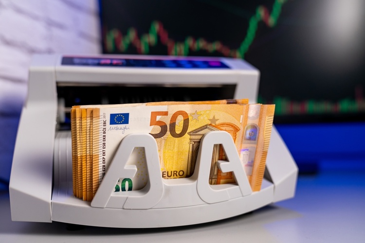 Unveiling the Potential of Thematic Investing