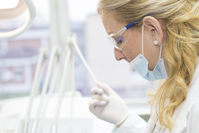 Cómo evaluar una oferta de trabajo en laboratorio y salud