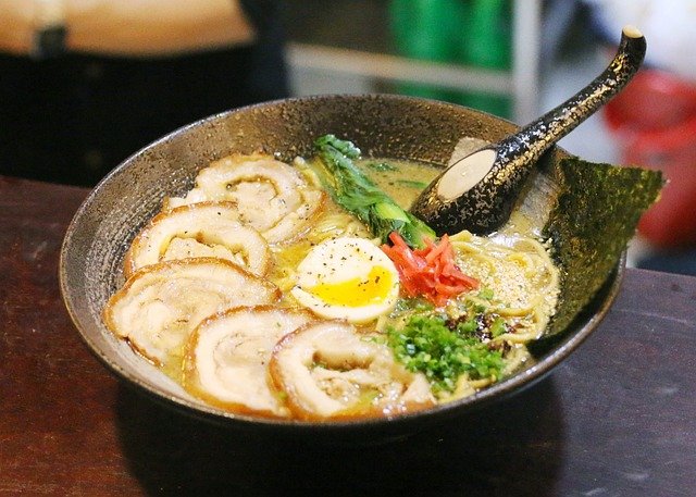 ラーメンの魅力と歴史を探る