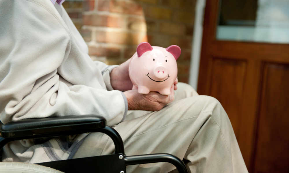 Una guida per trovare le banche che offrono un conto corrente senza spese per gli anziani