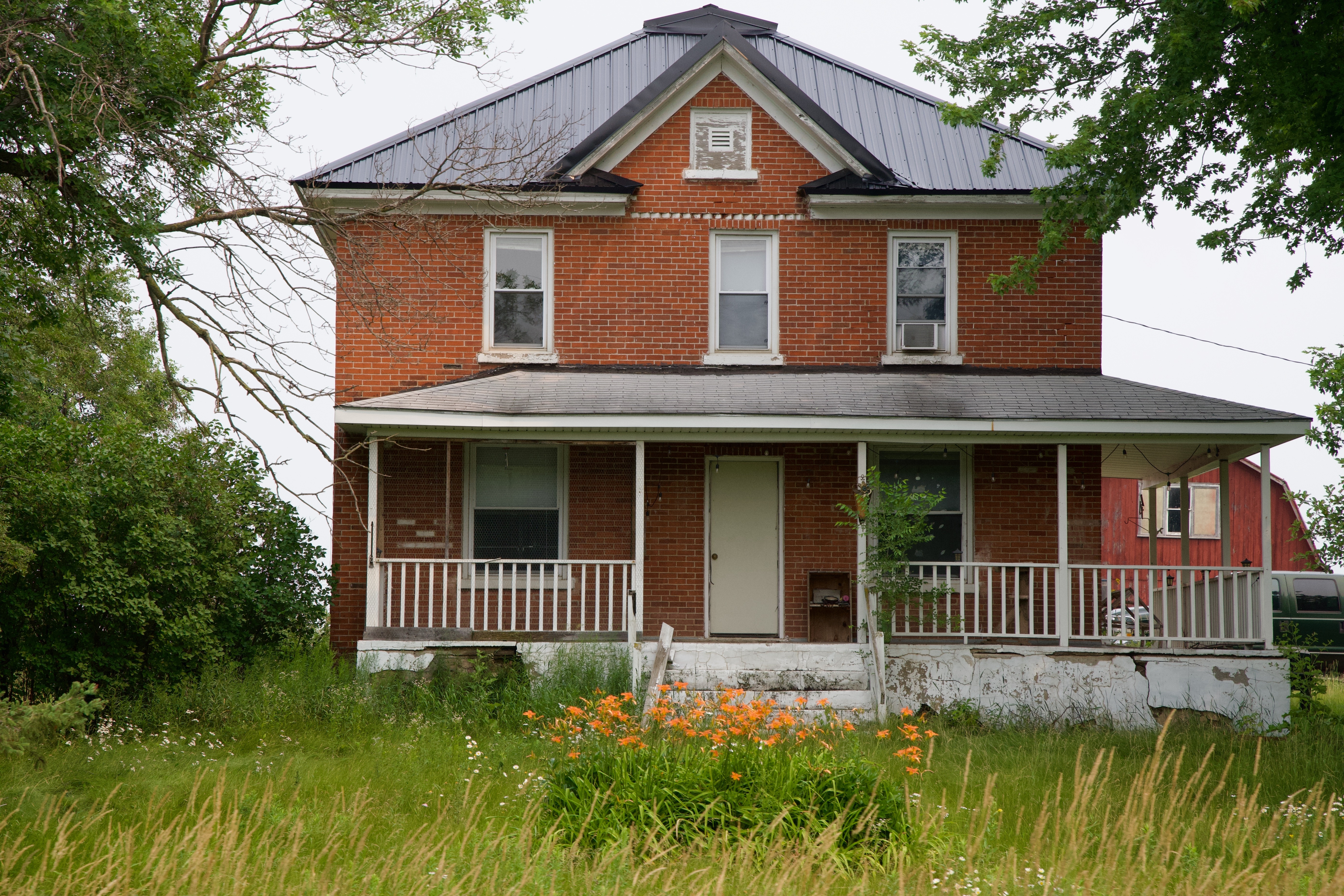 How to Find Affordable Abandoned Houses for Sale in 2025: Insider Tips for Savvy Buyers