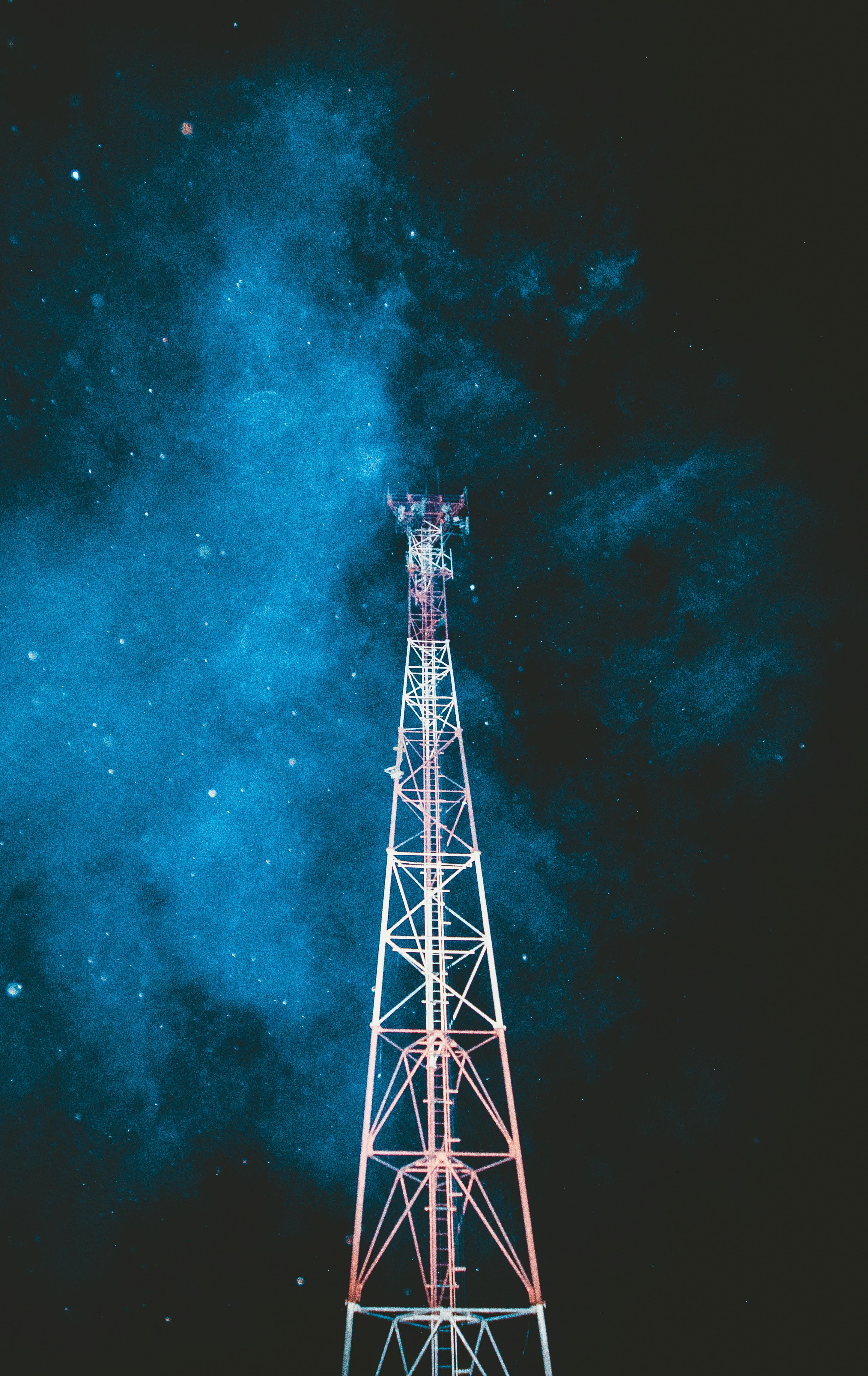 Breaking Down the Increasing Demand for Internet Bandwidth: A Deep Dive into the Telecommunications Landscape