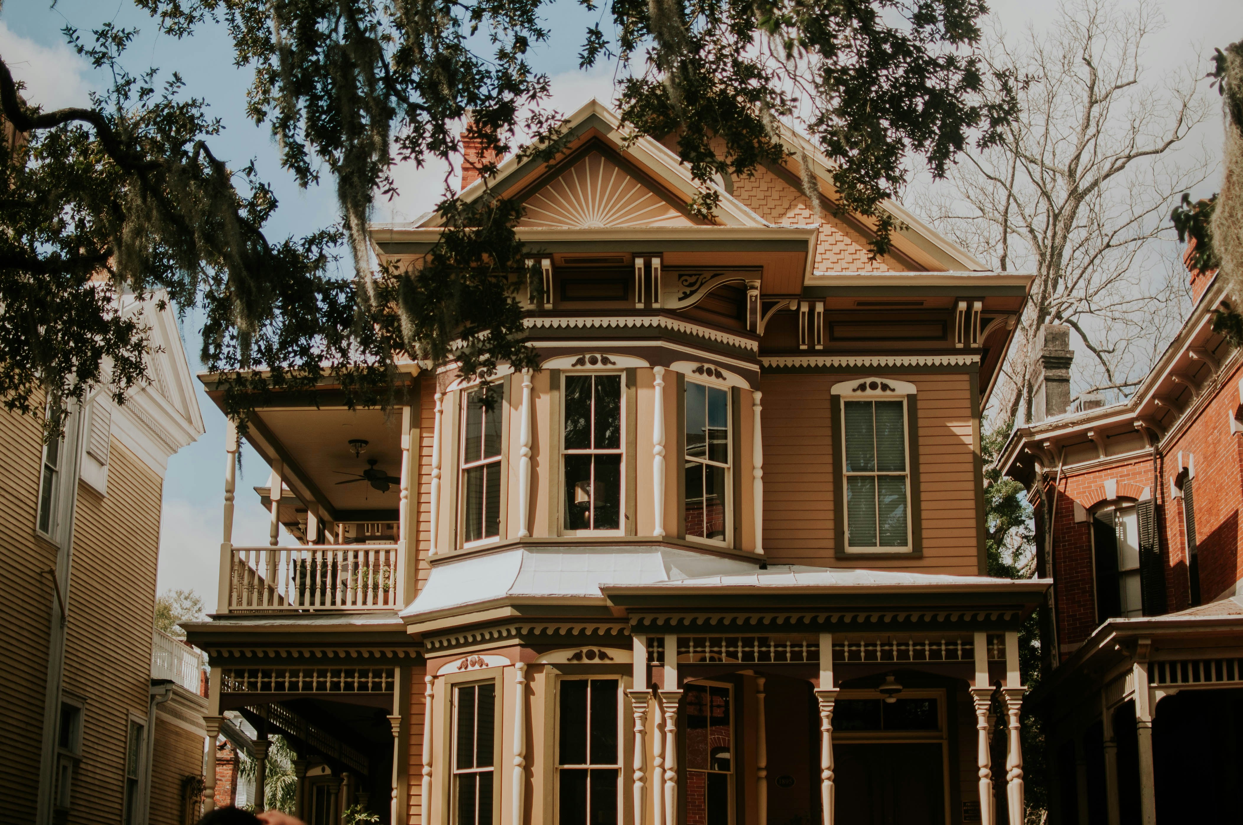 The Emergence of "Hipsturbia" Trends in Real Estate: Understanding the Transition