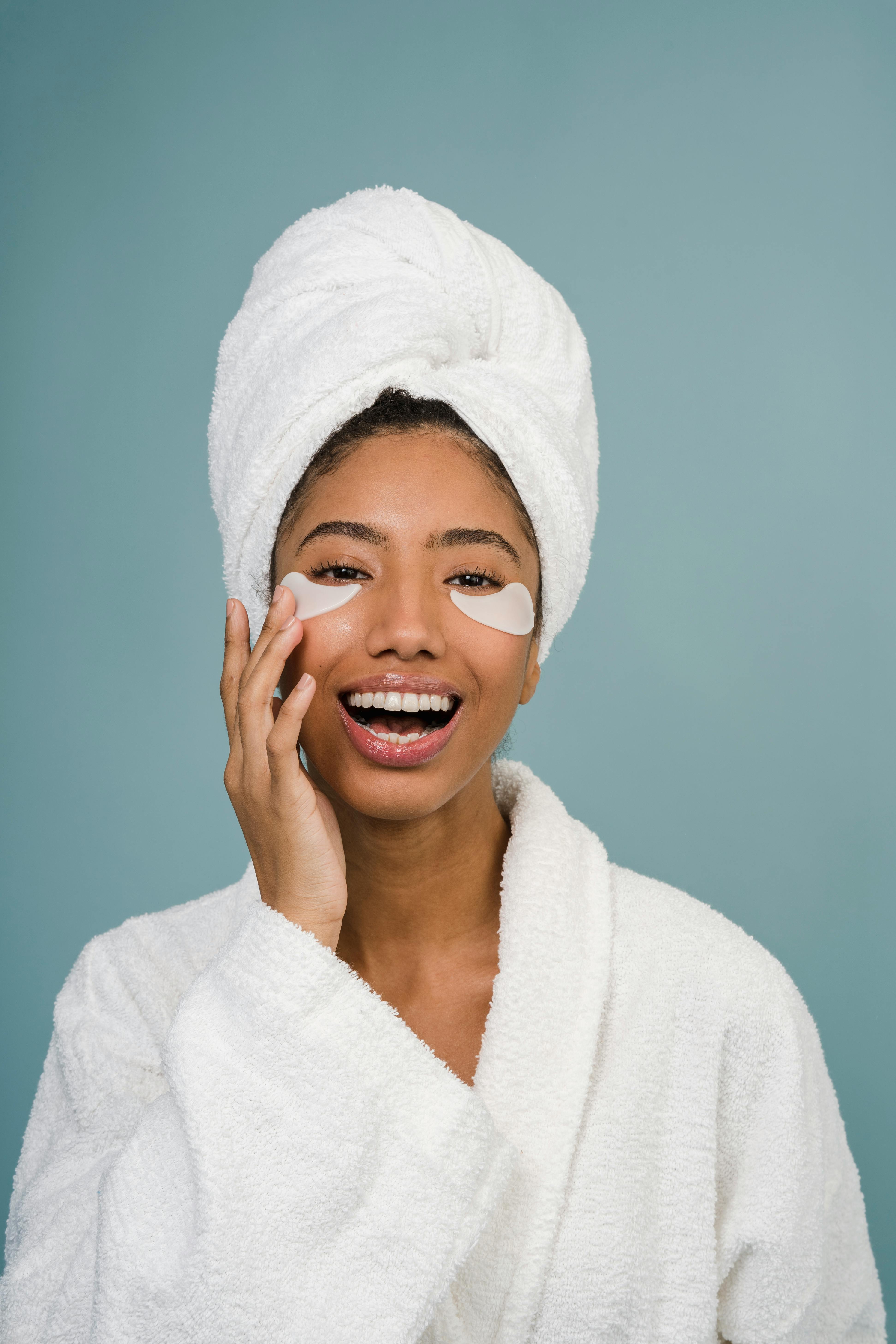 Unmasking the Science Behind Eye Bags and Their Treatment Options