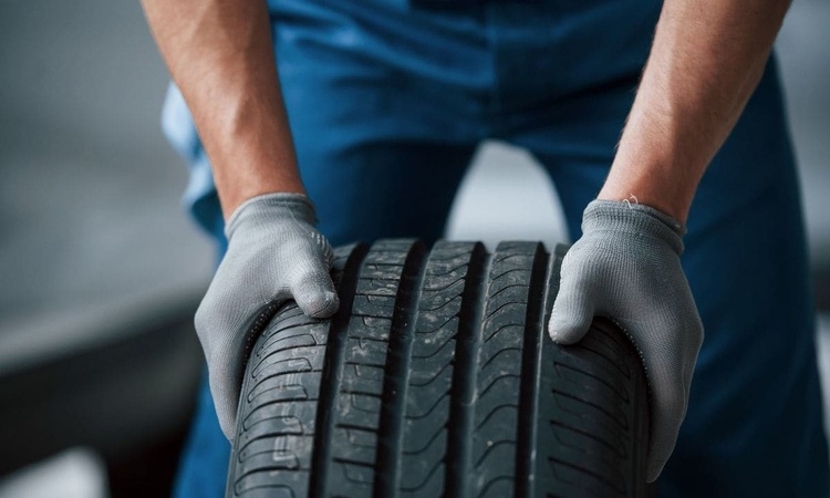 Pièces auto pour vans : guide pour véhicules commerciaux H350