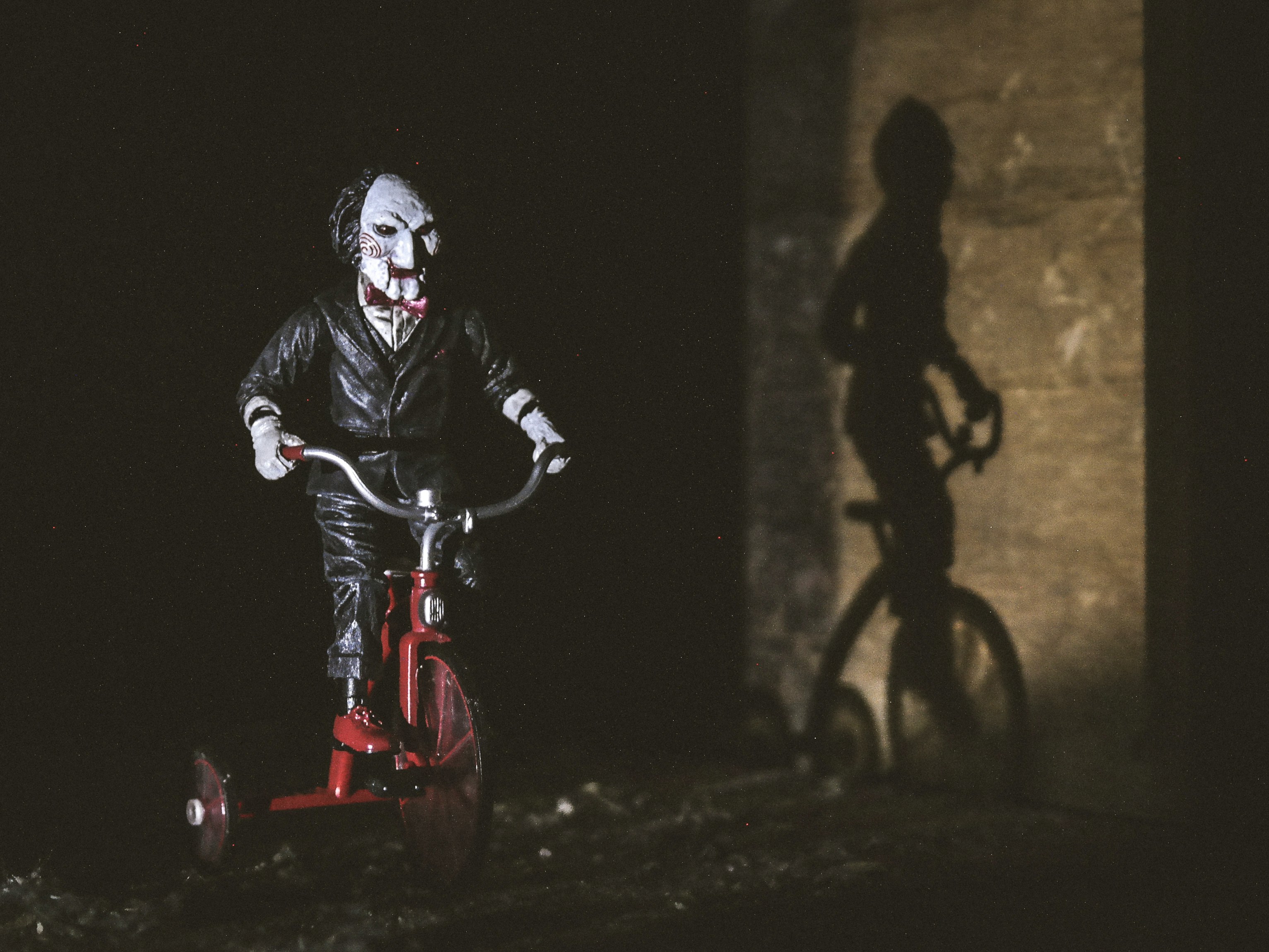 Dissecting the Unseen: Shadow Puppets and their Grandeur in Modern Storytelling 