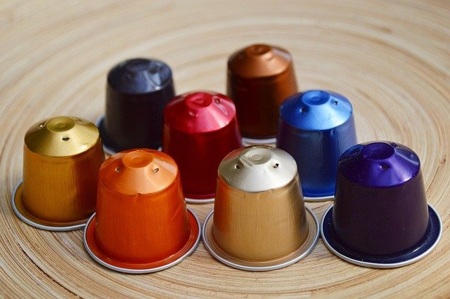 كبسولات القهوة: دليل شامل للأنواع والماكينات