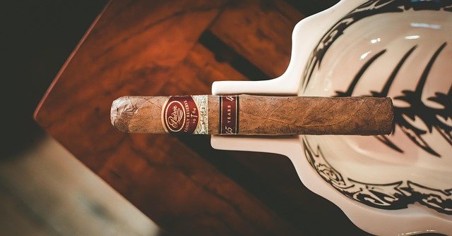 Explora el Mundo del Tabaco Artesanal