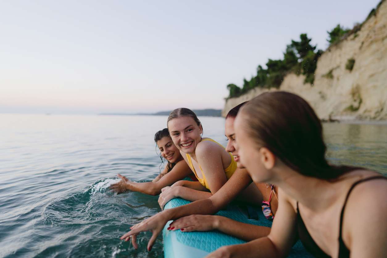 Maillot de bain 2025 : 7 tendances audacieuses à adopter pour toutes les silhouettes, même en grande taille