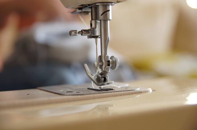 Exploring Sewing Machines: Types, Functions, and Creative Possibilities