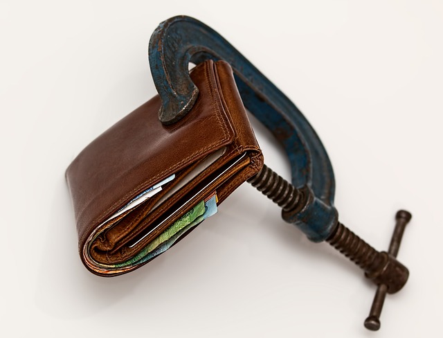 Cómo Manejar la Deuda de Tarjeta de Crédito al Declarar Bancarrota