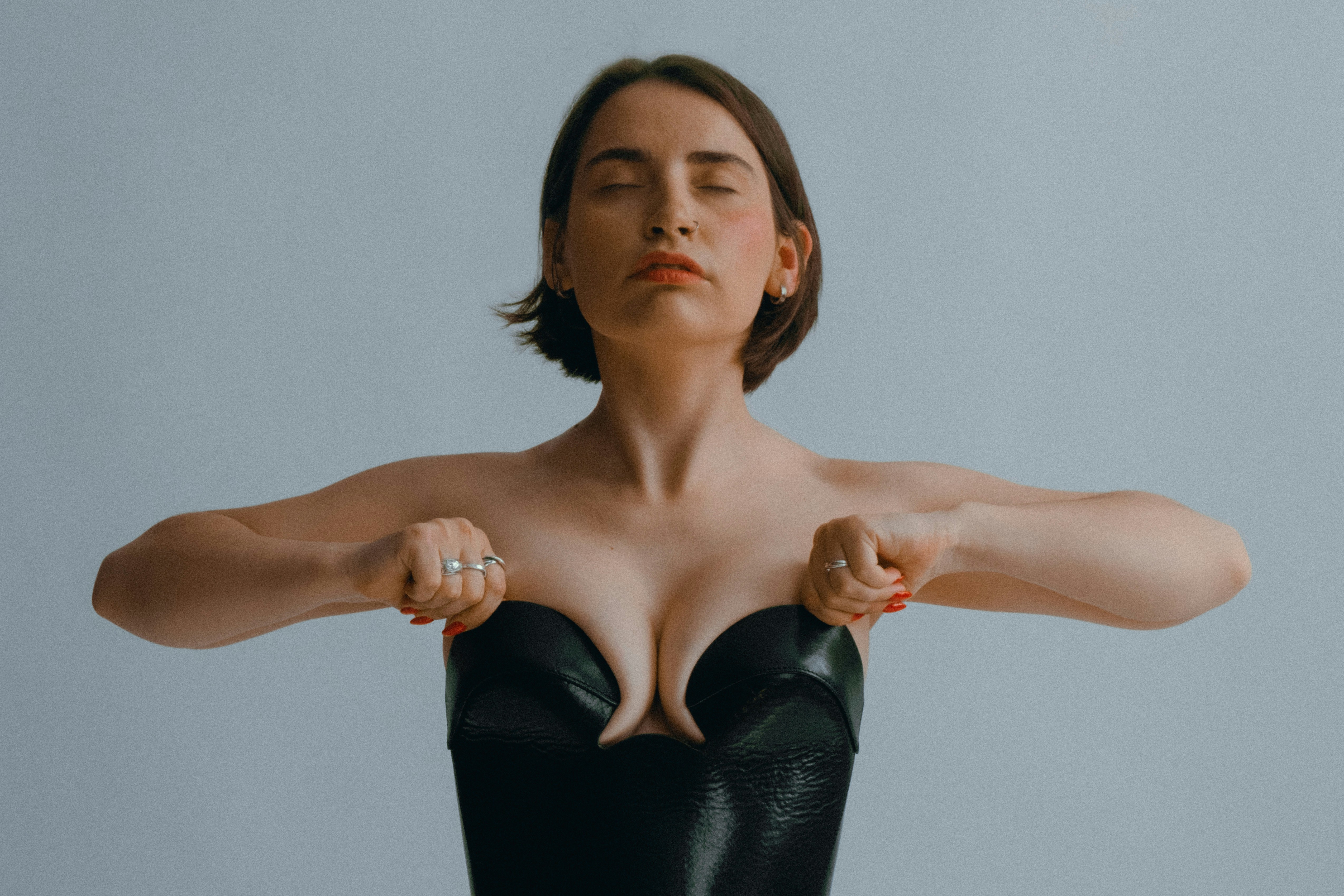 Unraveling the Resurgence of Corset Fashion in Modern Times
