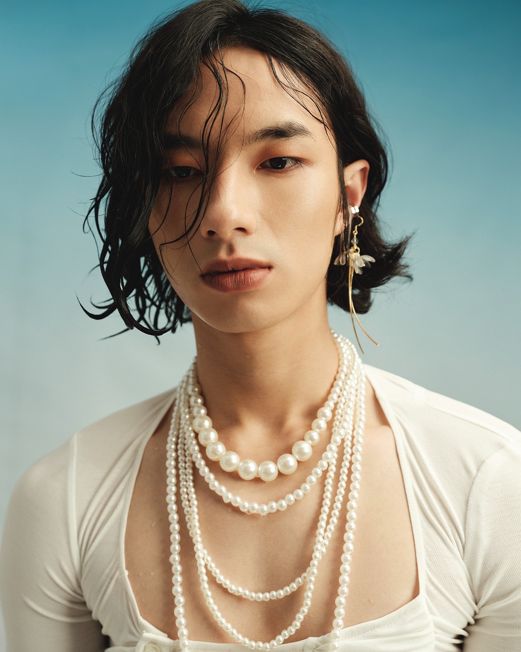 Unveiling the Charm of Androgynous Fashion: A Modern Style Revolution