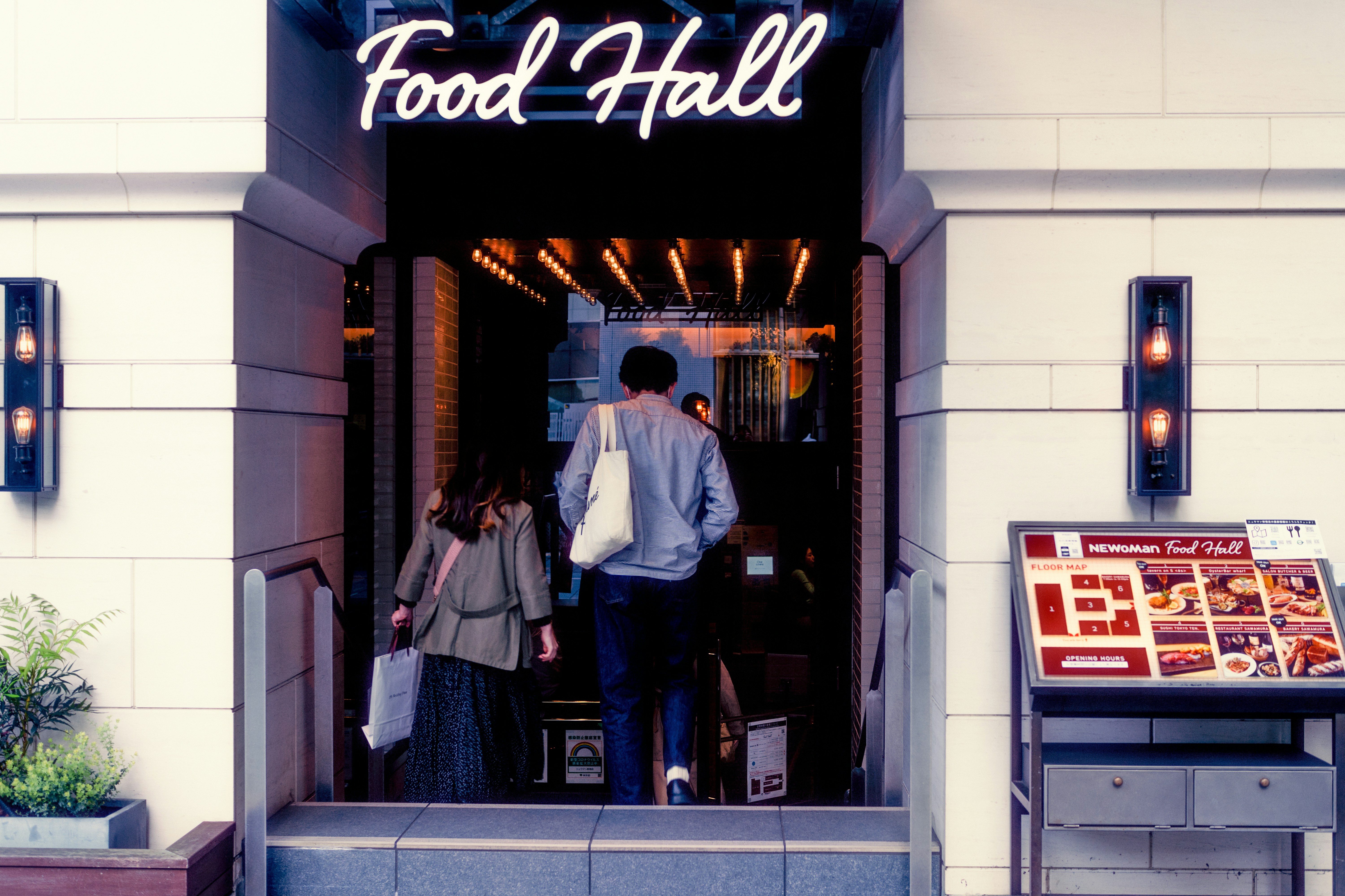 The Popularity of Food Halls in the Dining Scene