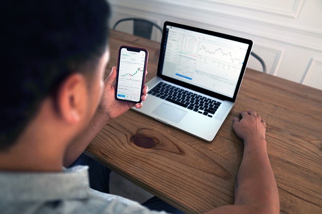 Jak wybrać najlepszego brokera Forex?