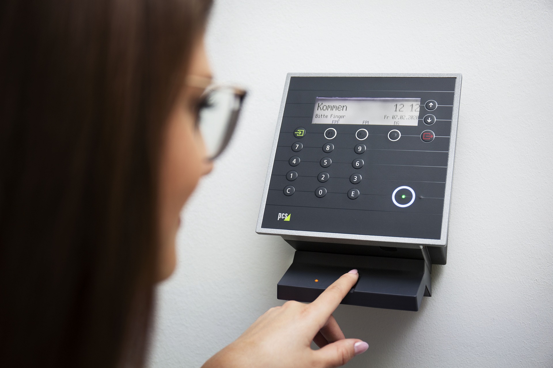 Decoding the Proliferation of Fixed Wireless Access