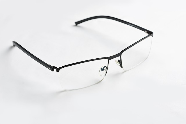The Shift in Eyewear: How a Bold Color is Changing Fashion Norms