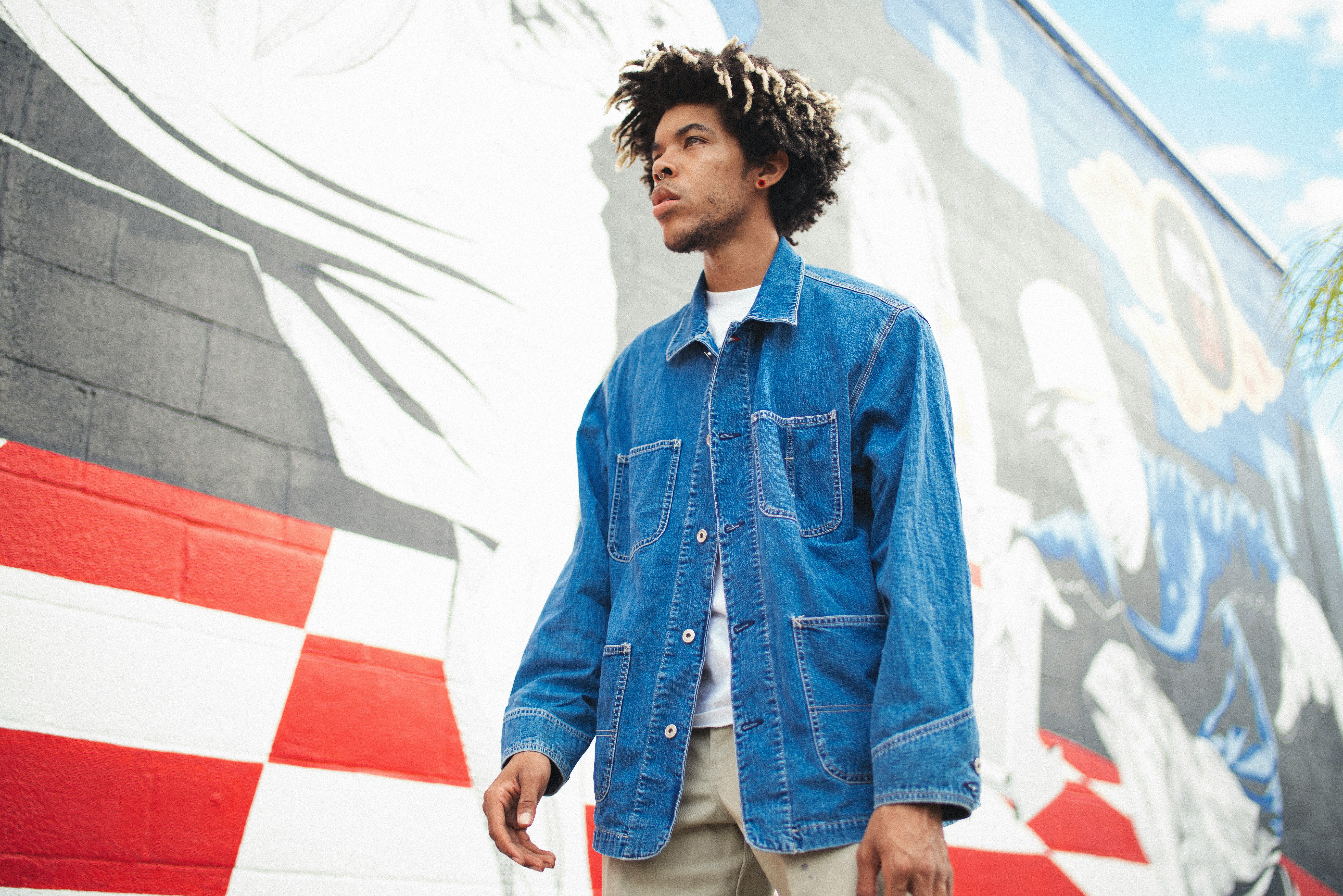 Reinventing Denim: How to Keep Your Wardrobe Current and Versatile 