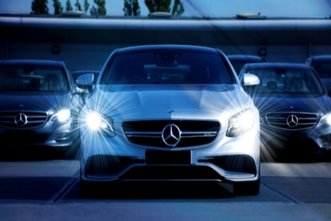 Survol des Voitures Intelligentes: L'avenir de l'Automobile au Canada 