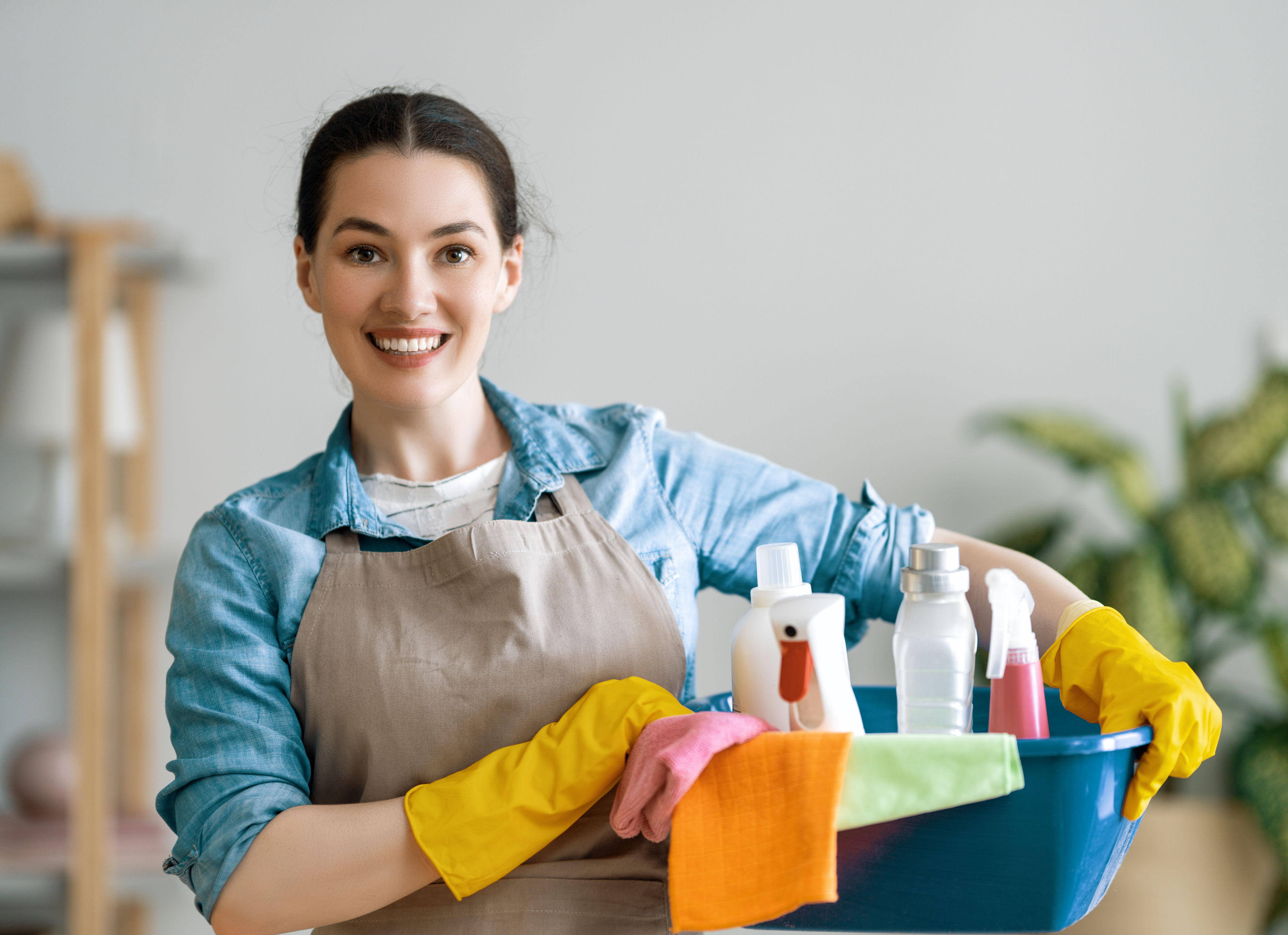 How to Secure Affordable, Safe House Cleaning Services Tailored for Seniors in Canada in 2025