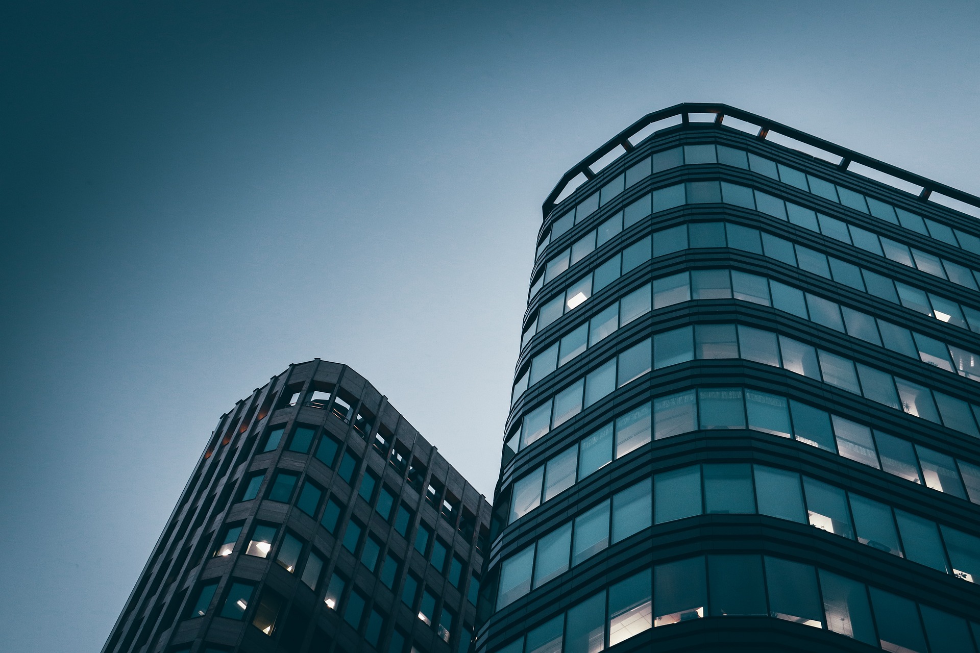 Immobilienoptionen in Zeiten steigender Zinssätze: Auswirkungen und Strategien