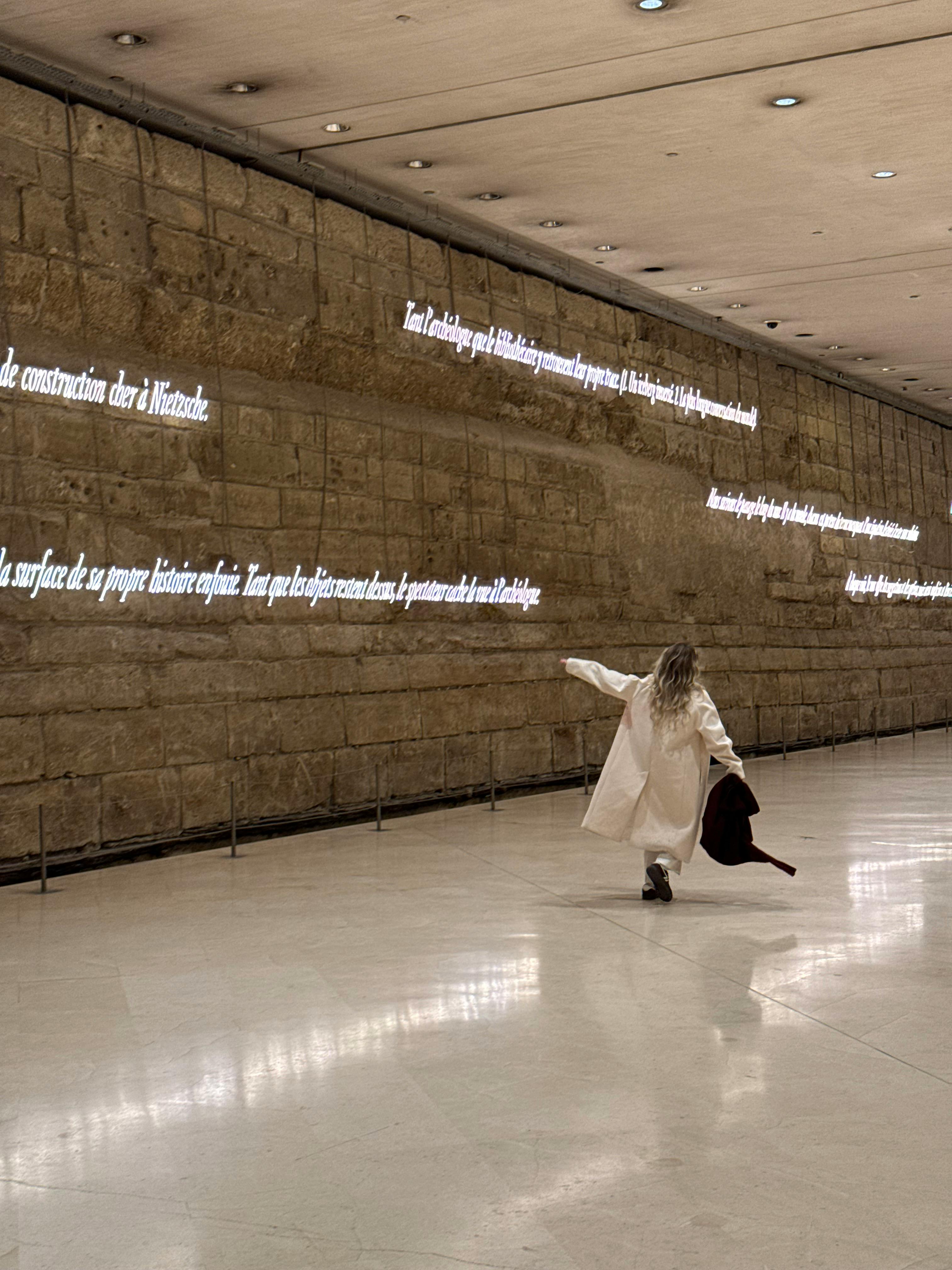 "Flickering Lights: The Rediscovery of Neon Artistry"