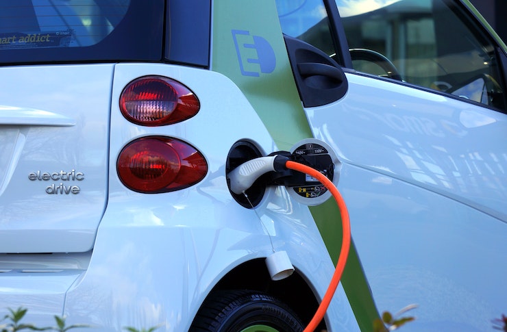 Benefits of Owning an Electric Car