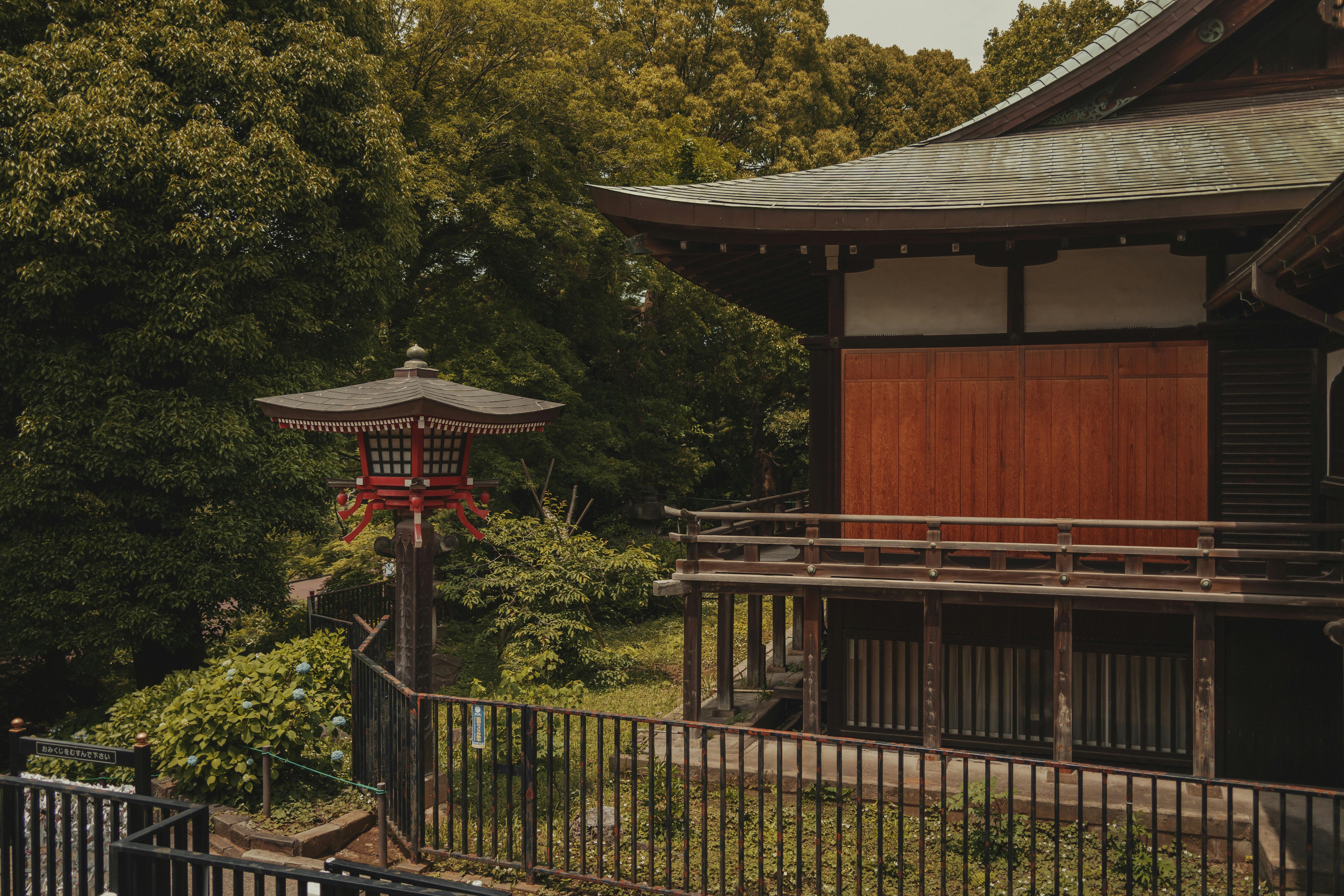 Rediscovering the Charm of Traditional Inns: An Insight into Ryokans and Posadas