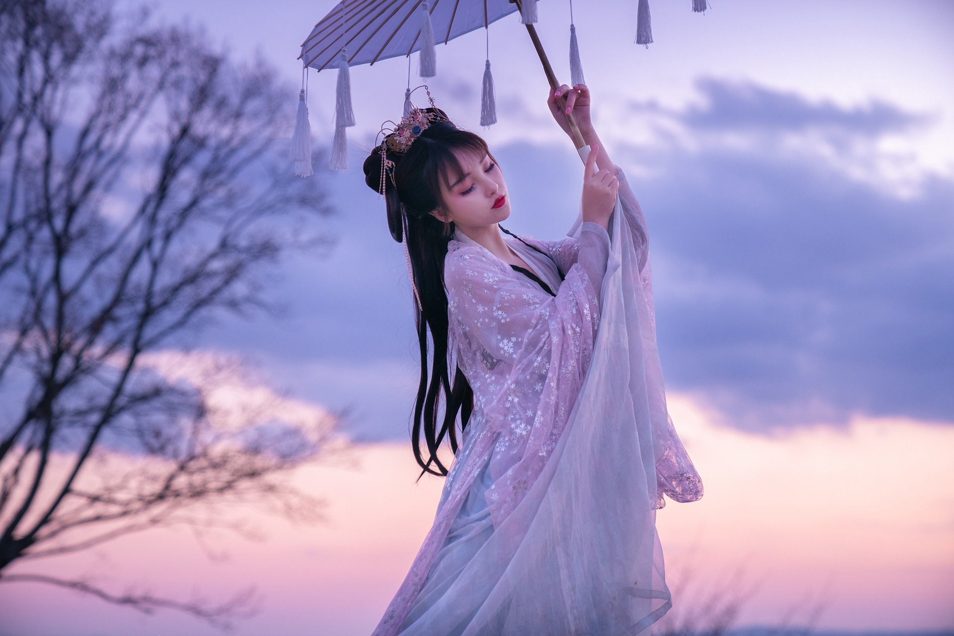 The Unexplored Elegance of Eastern Fashion: A Guide to Asian-Inspired Styles
