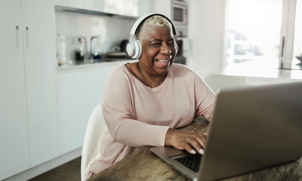 Hörgeräte für Senioren: Kosten, Vergleich und Auswahlhilfe