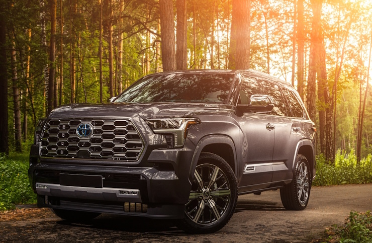 2025 Toyota Prado: Toughness and Luxury for Any Adventure