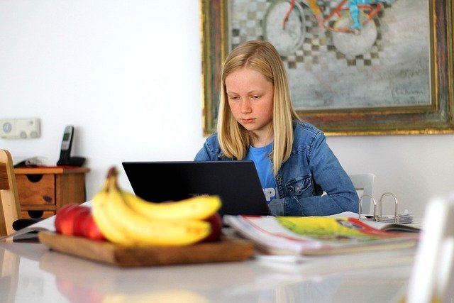 Discovering the Benefits of Online MBA Programs Today