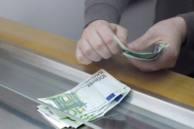 Sparkonten in der Schweiz 2025 – Informationen zu Zinssätzen und Geldanlagen