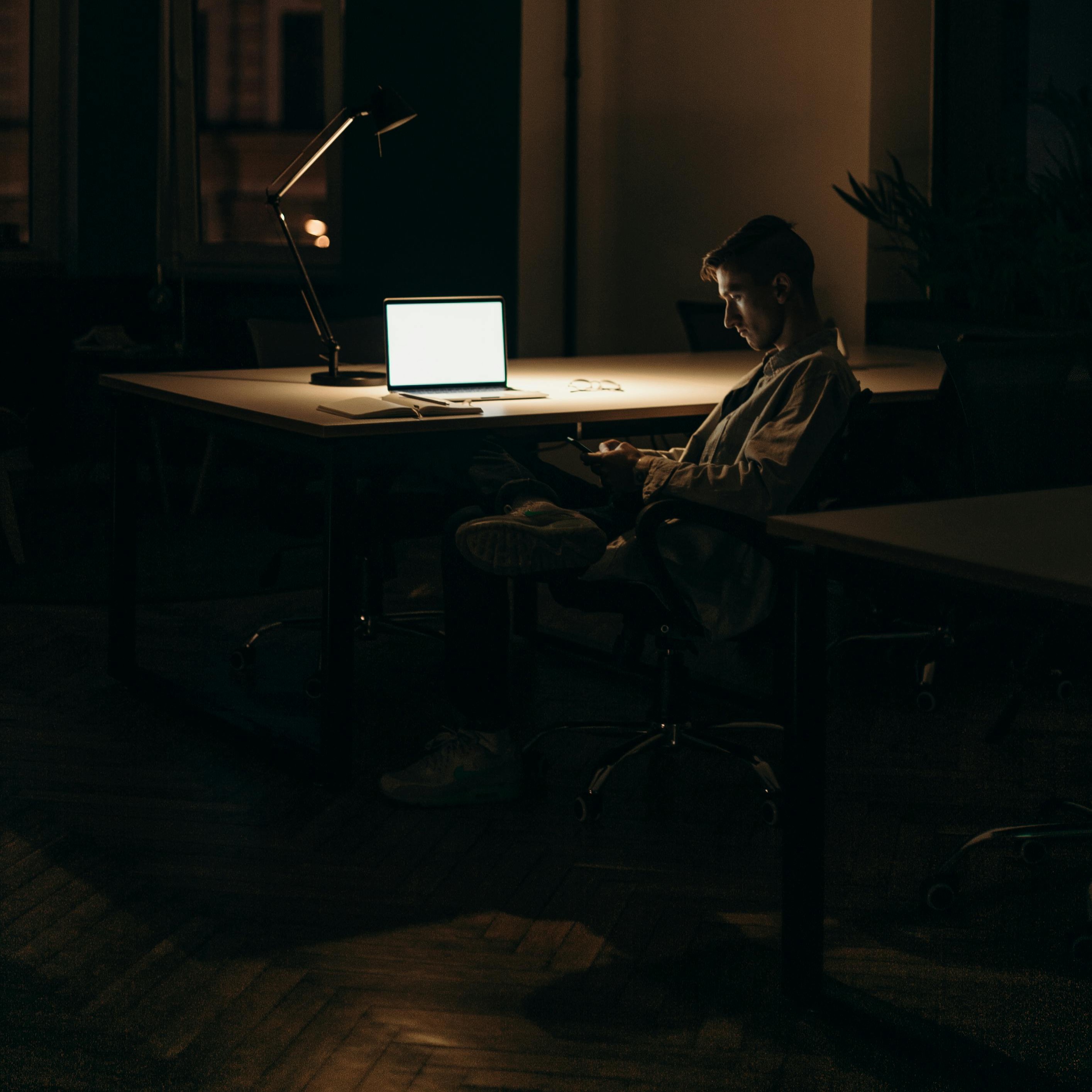 Deciphering the Paradox of Loneliness in the Age of Connectivity