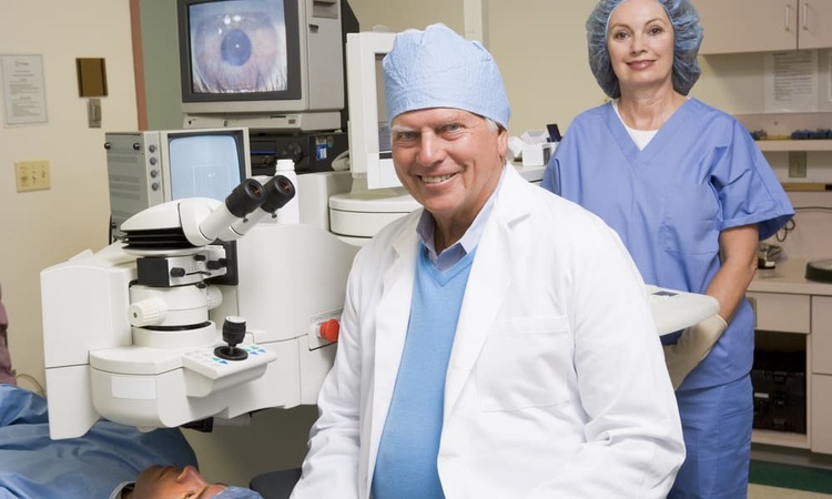 Blefaroplastia: Guía Completa sobre la Cirugía de Párpados