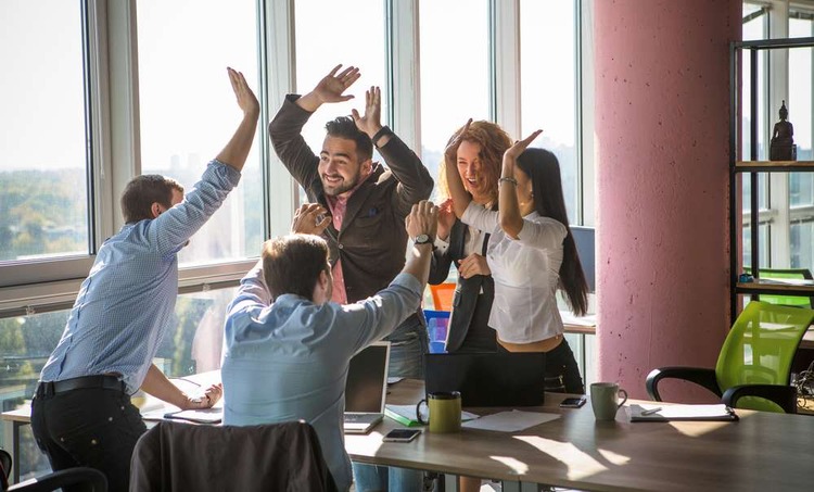 Faut-il vraiment croire aux emplois d’emballage et mise sous pli à domicile en 2025 ? Voici comment éviter les arnaques
