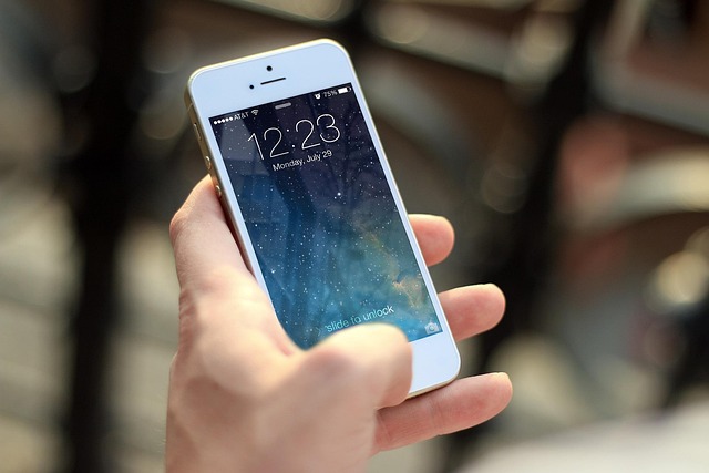 What to Consider About Apple&#039;s New iPhone Color Release