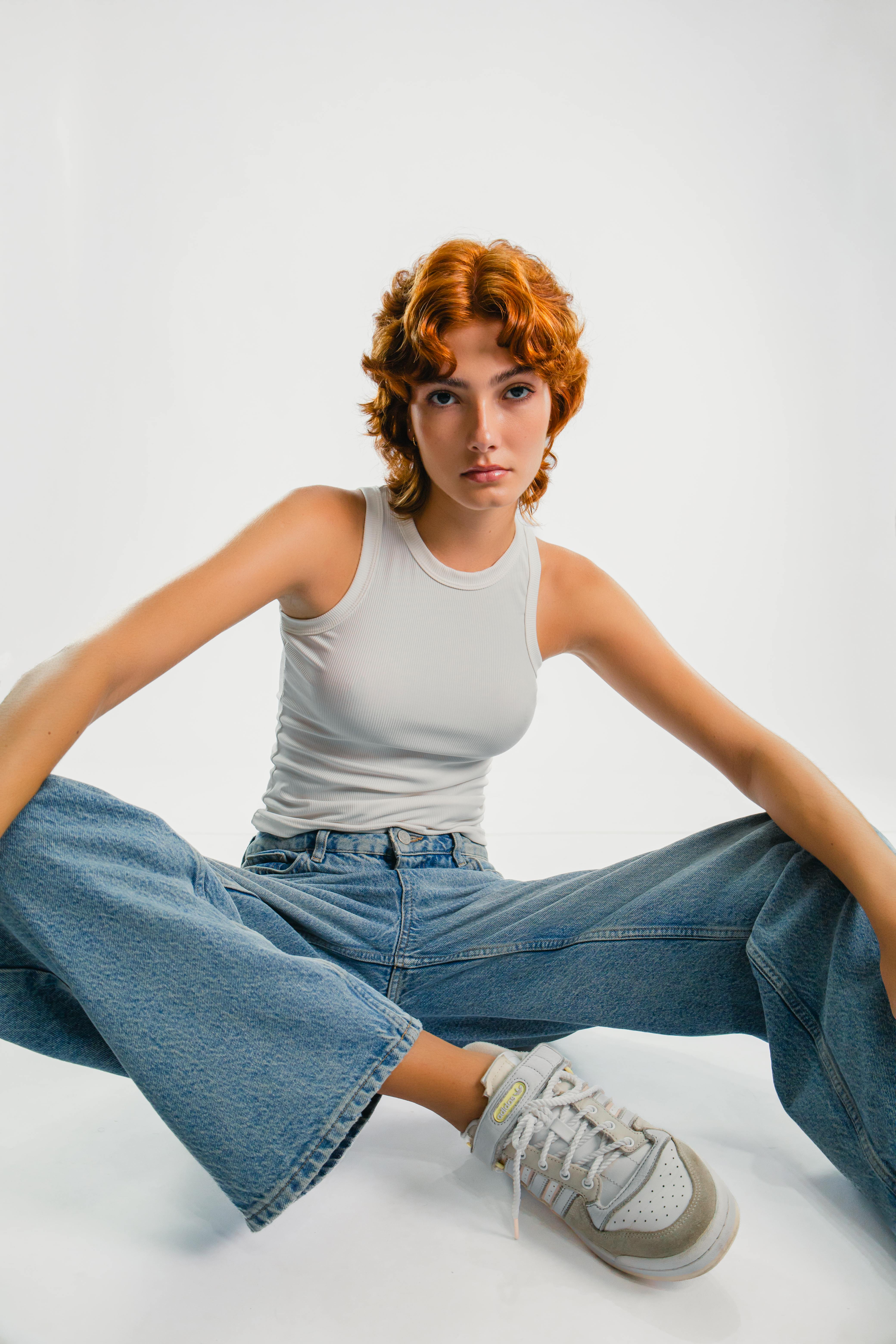 The Charm of Minimalist Fashion: A Comprehensive Look at Simplicity in Style