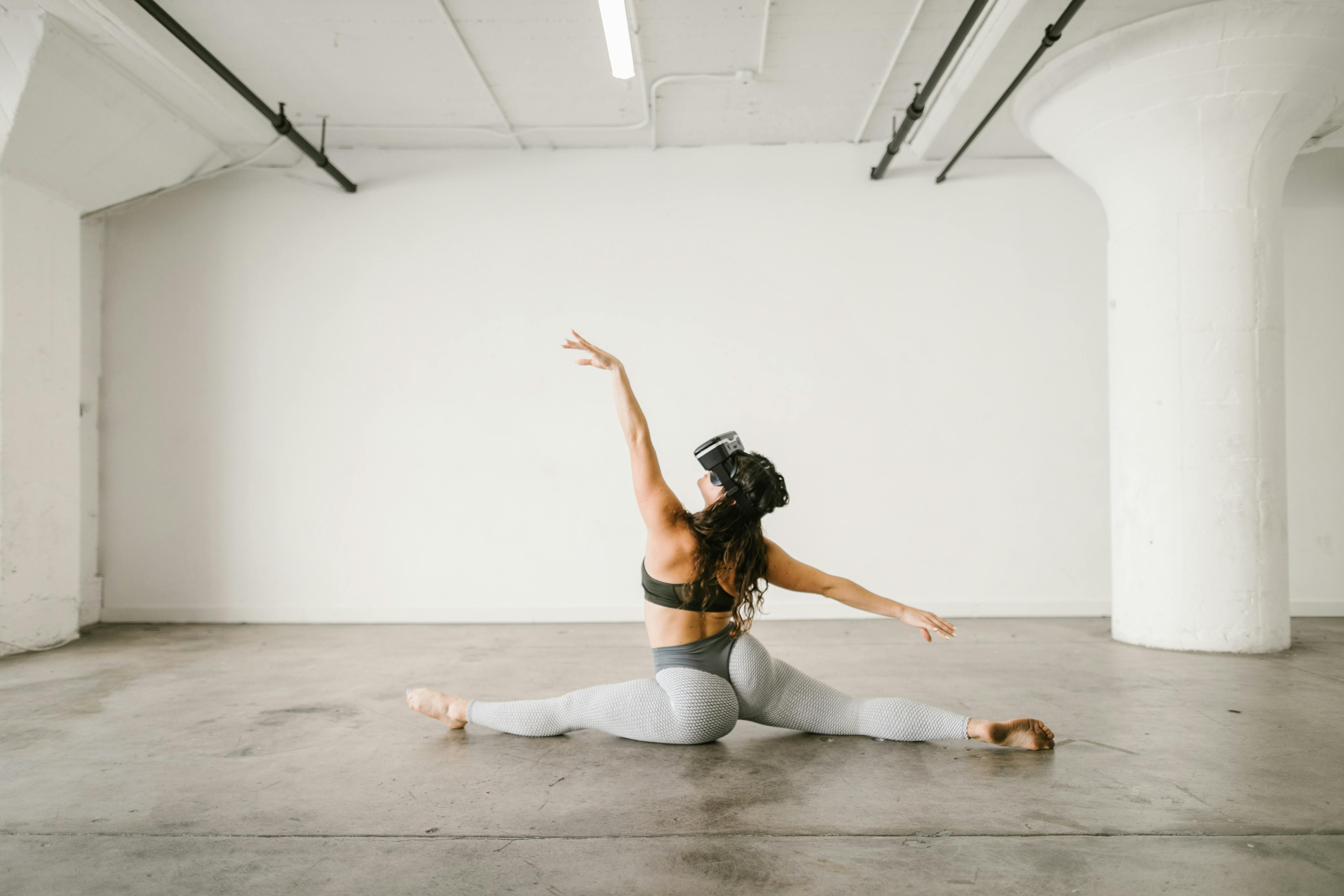 Virtual Reality: Transcending Boundaries in Performing Arts