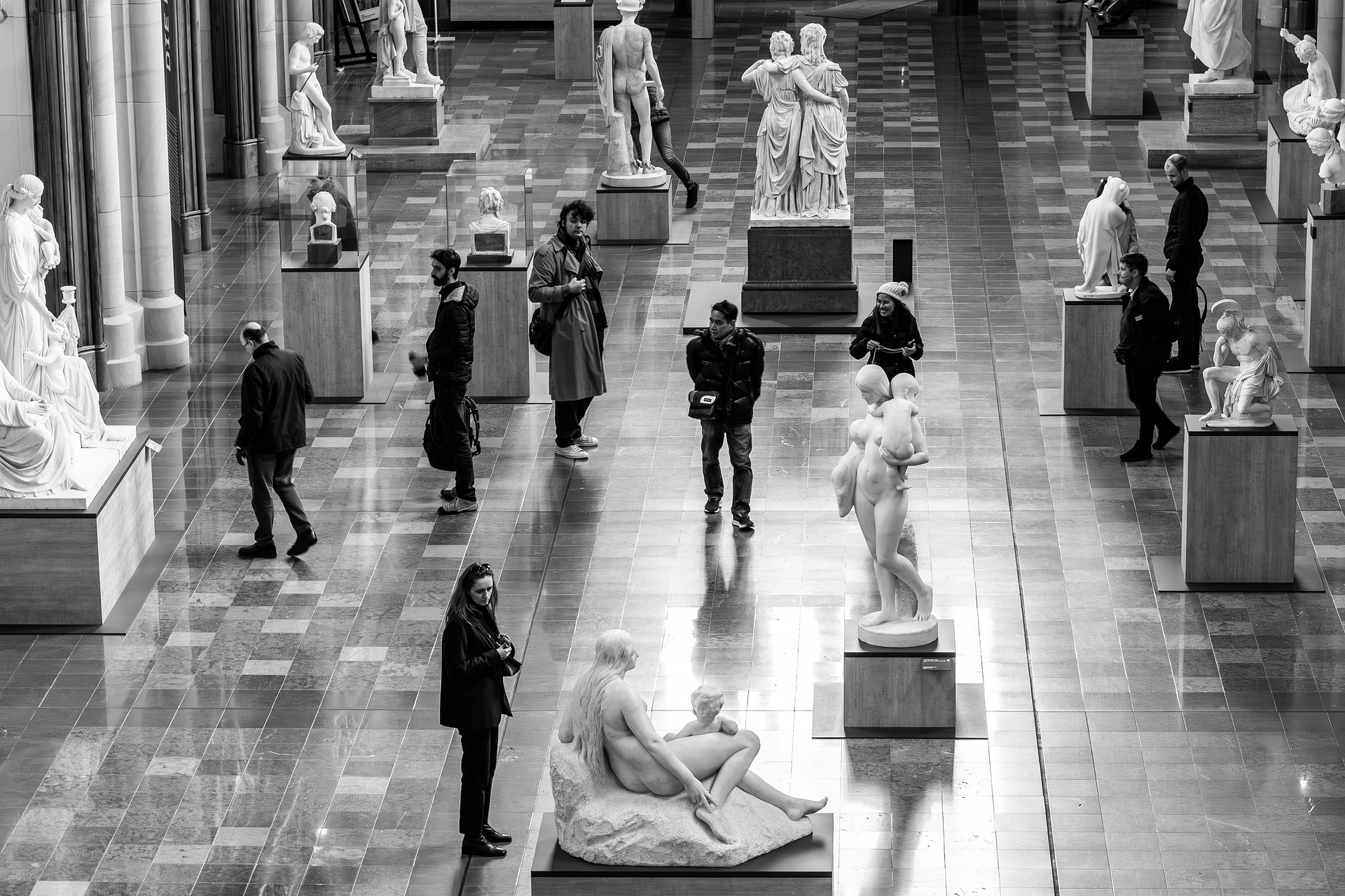The Emergence of the Pandemic Amateurs: Unraveling the Societal Impact