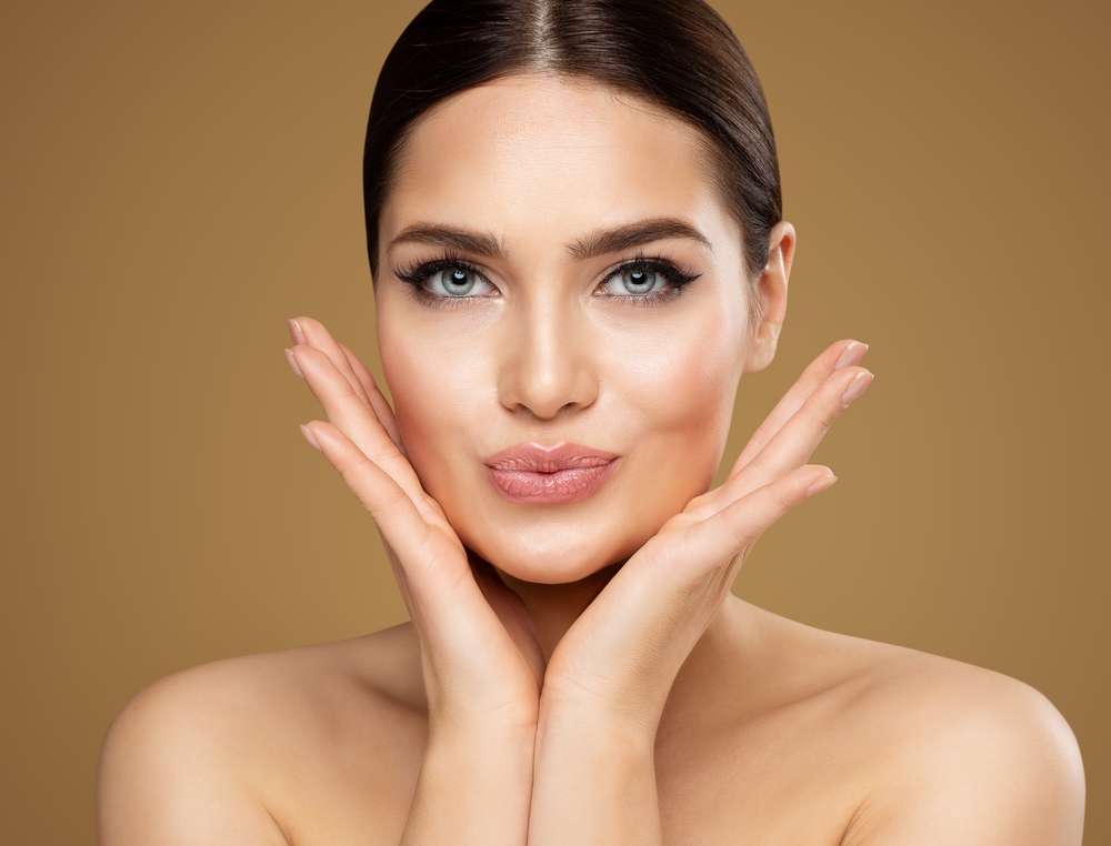 The Art of Beauty: Unmasking the Power of Makeup